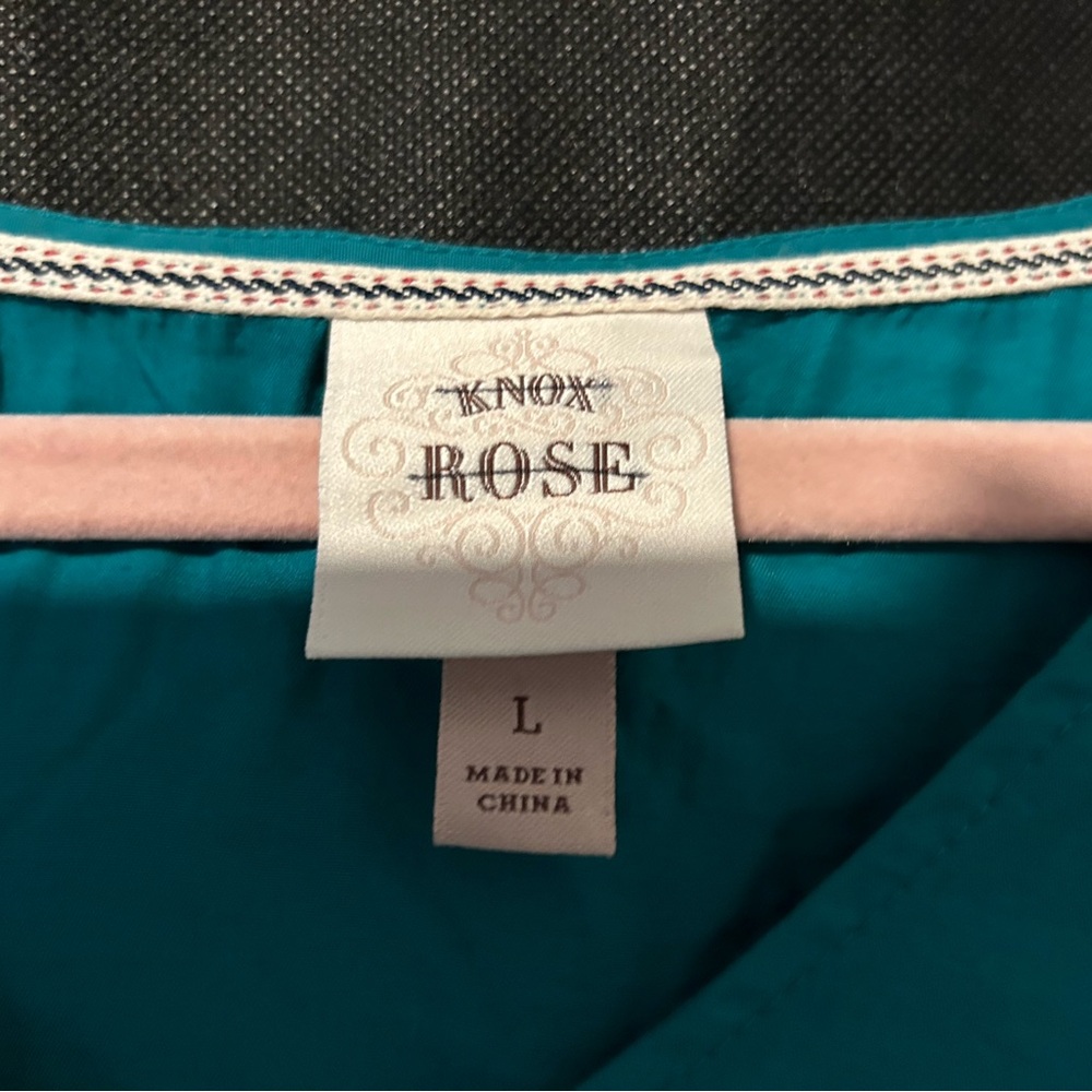 Knox Rose Teal Top